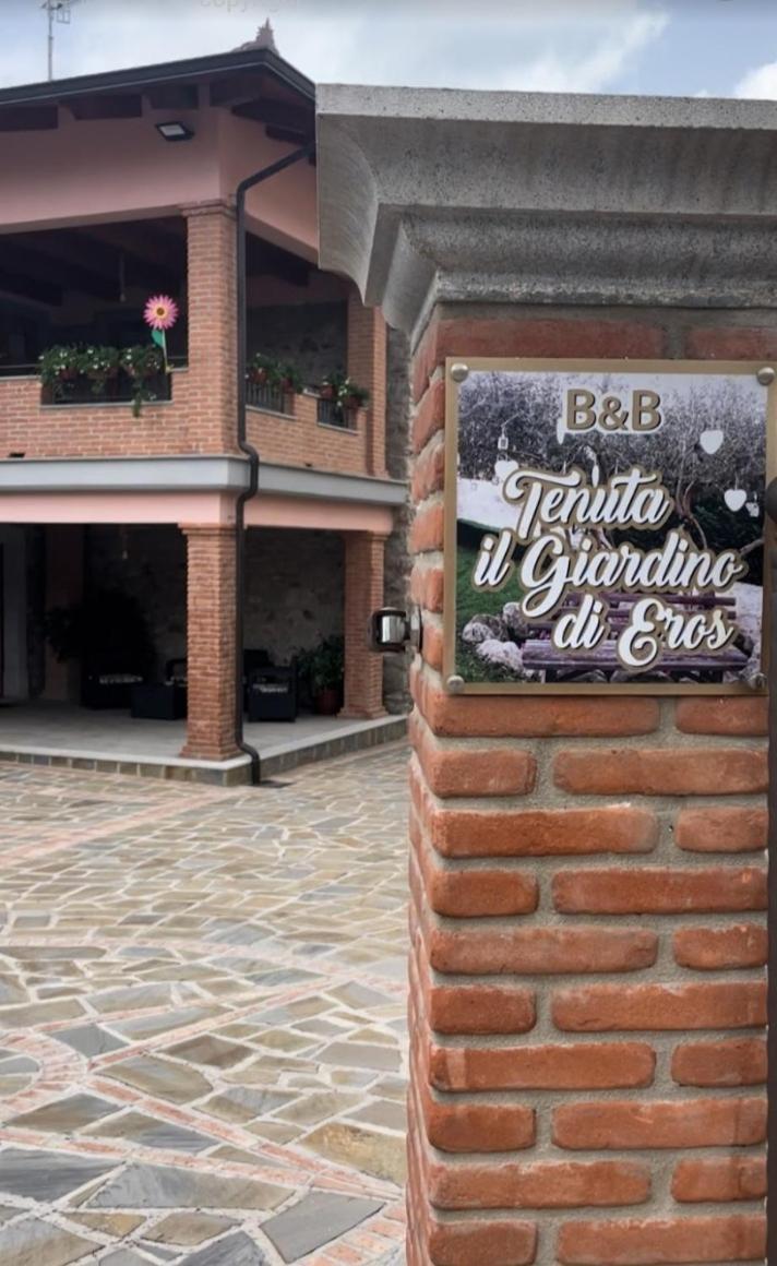 Tenuta Il Giardino Di Eros Albanella Exterior foto